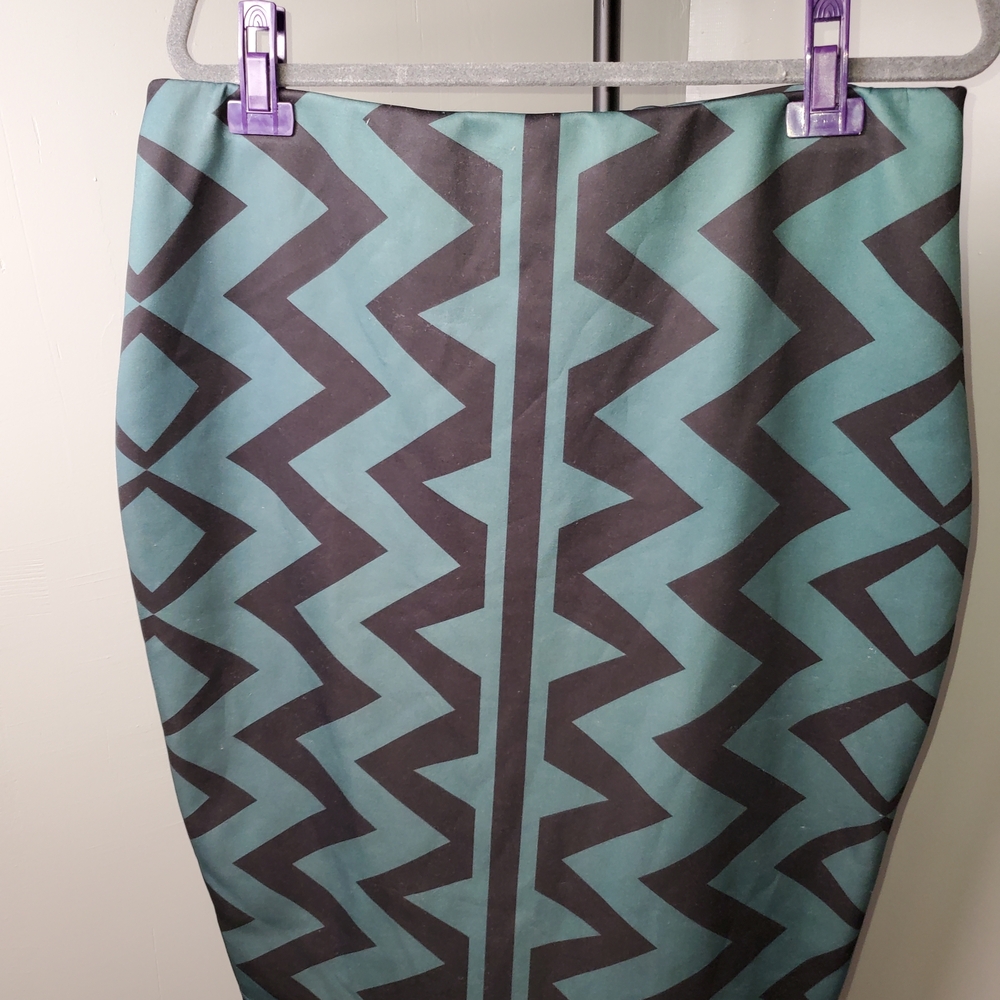 Fashion to Figure Plus Size Teal and Black Zigzag Pencil Skirt